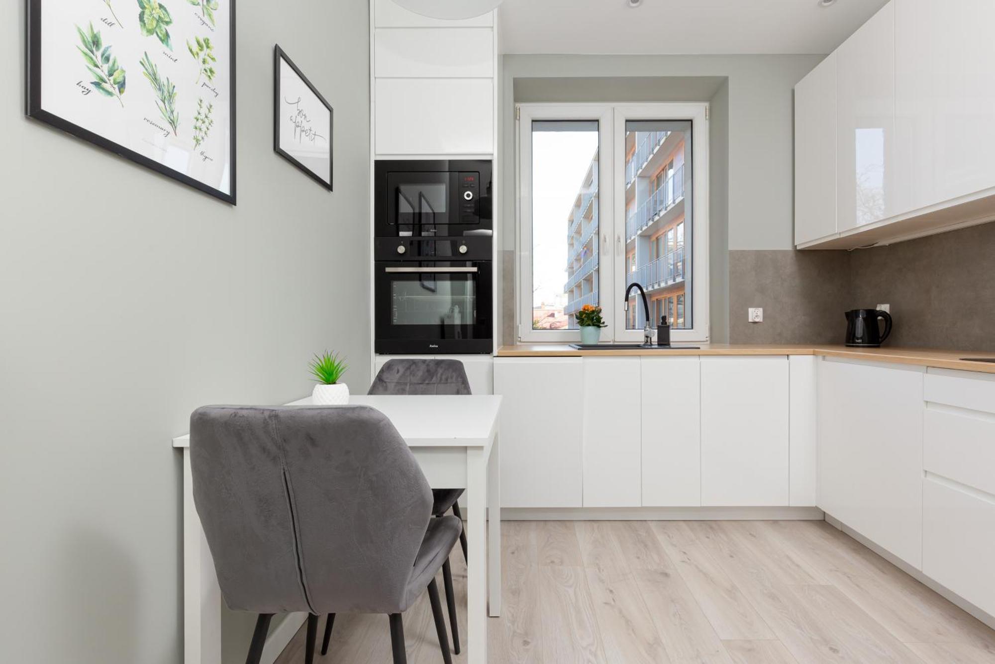 Central Apartment Emilii Plater By Noclegi Renters Varşovia Exterior foto